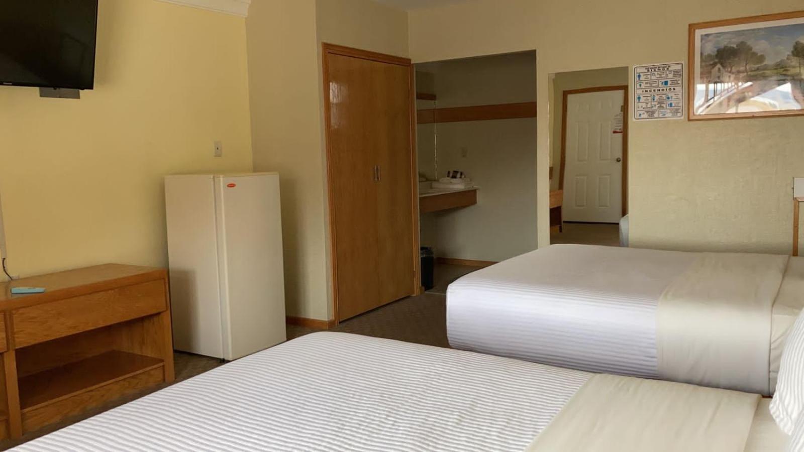 La Huerta Inn & Suites Cuauhtémoc Zimmer foto